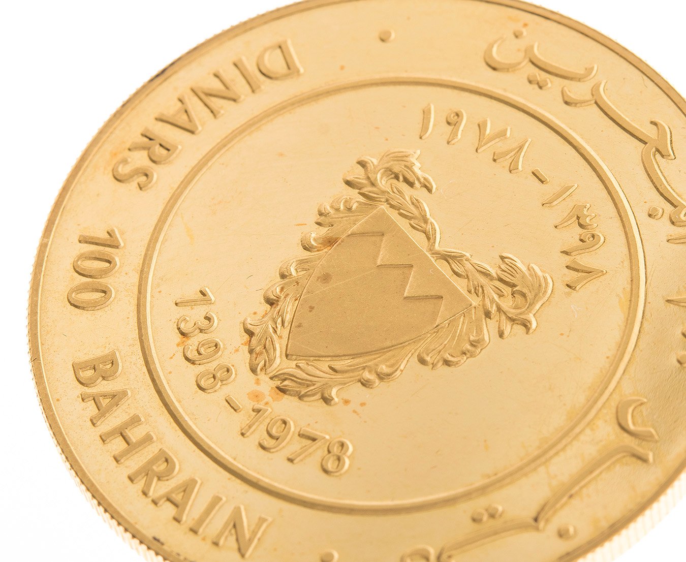 Bahrain 100 Dinars Gold Coin 1,466 Bahrain 100 Dinars Gold Coin 1,466
